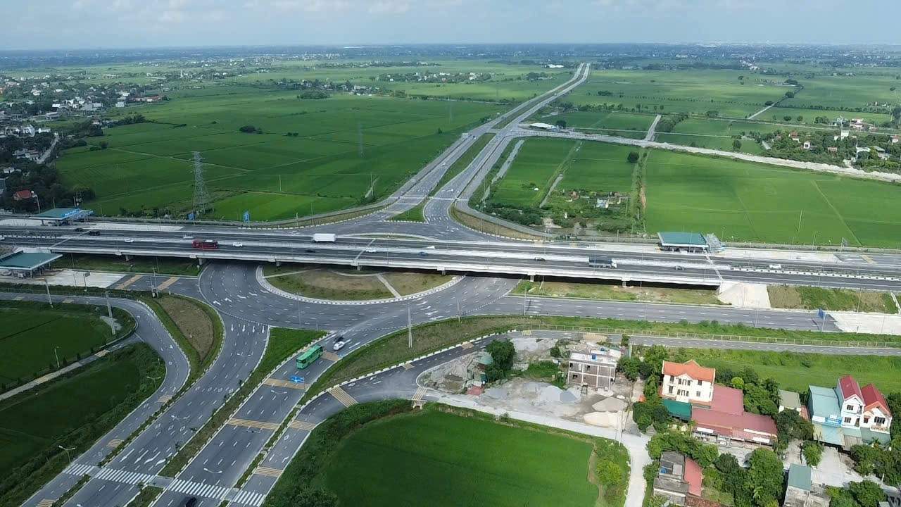 Lỗi kh&ocirc;ng giữ khoảng c&aacute;ch an to&agrave;n tr&ecirc;n cao tốc v&agrave; quyền khiếu nại của t&agrave;i xế - Ảnh 6.