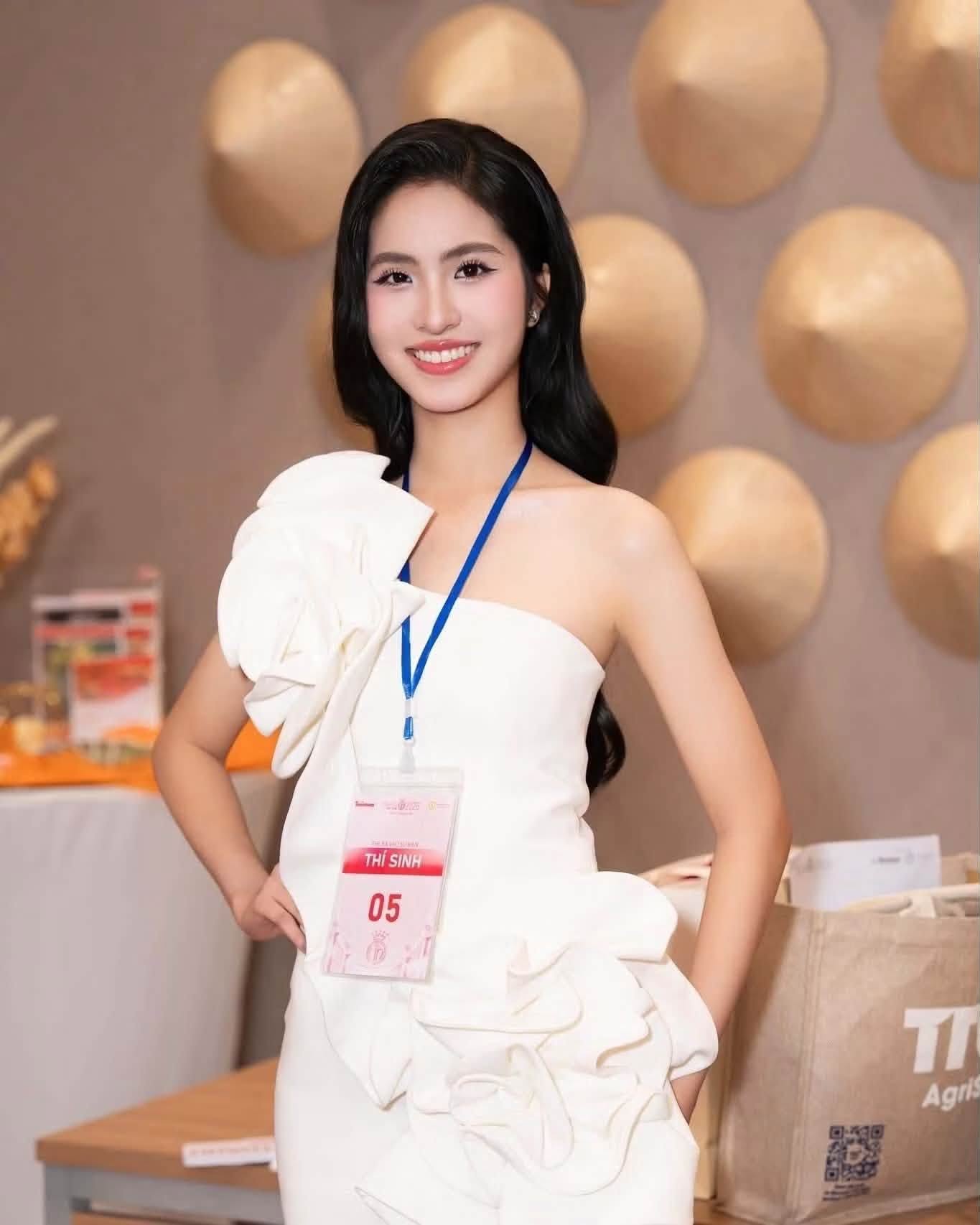 L&ecirc; Phương Nghi - nữ sinh Ngọai thương nổi bật tại Hoa hậu Việt Nam 2026 - Ảnh 2.