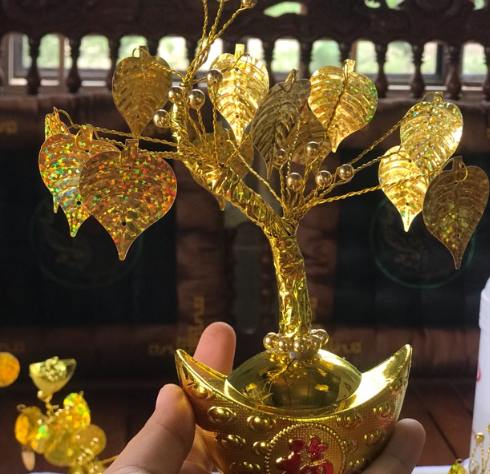 Những điều đại kỵ khi b&agrave;y hoa v&agrave; đồ vật tr&ecirc;n b&agrave;n thờ g&acirc;y tổn hại ph&uacute;c kh&iacute; - Ảnh 1.
