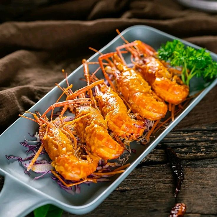 Ăn vỏ tôm có thực sự giàu canxi như lời đồn? Câu trả lời khiến nhiều người bất ngờ - Ảnh 2.