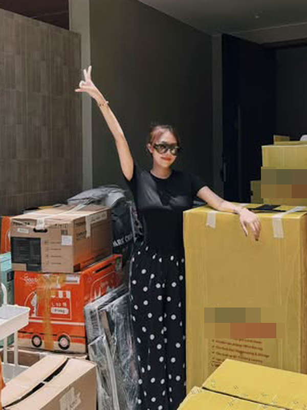 Cuộc sống ở tuổi U70 của Quang Minh: Ở nhà rộng 233 m2, có vợ trẻ đẹp và con trai đáng yêu - Ảnh 1.
