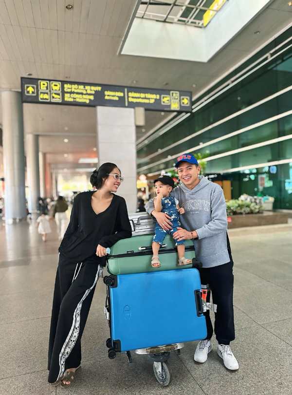 Cuộc sống ở tuổi U70 của Quang Minh: Ở nhà rộng 233 m2, có vợ trẻ đẹp và con trai đáng yêu - Ảnh 9.