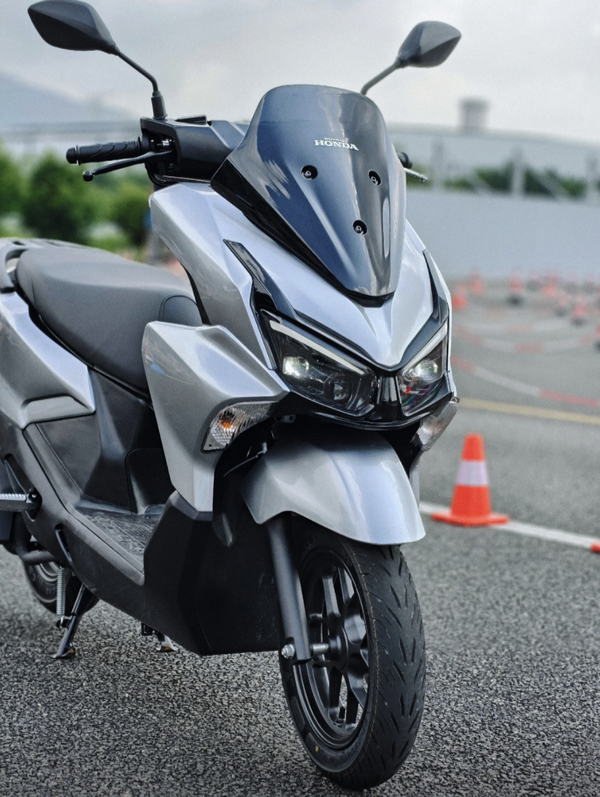 Trang bị xịn như Air Blade, xe ga 125cc của Honda gi&aacute; 33 triệu đồng thiết kế hiện đại, rẻ như Vision - Ảnh 3.