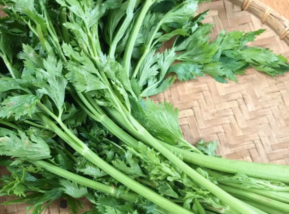 Người Việt n&ecirc;n ăn bao nhi&ecirc;u rau mỗi ng&agrave;y? Chuy&ecirc;n gia gợi &yacute; 3 loại rau quen thuộc n&ecirc;n bổ sung thường xuy&ecirc;n - Ảnh 4.