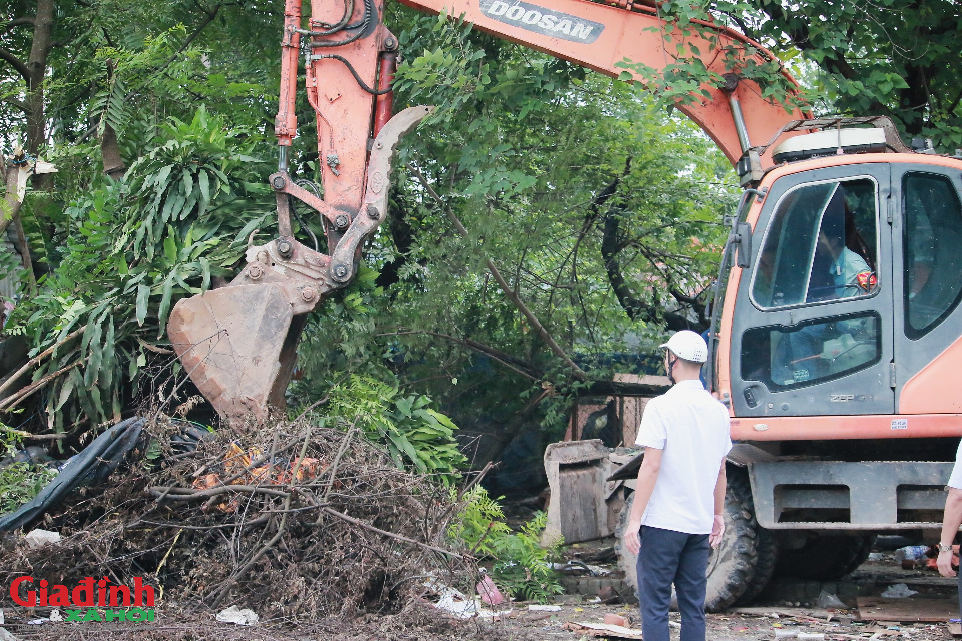 H&agrave; Nội cưỡng chế h&agrave;ng loạt c&ocirc;ng tr&igrave;nh vi phạm đất n&ocirc;ng nghiệp tại Ph&uacute; Diễn năm 2026 - Ảnh 9.