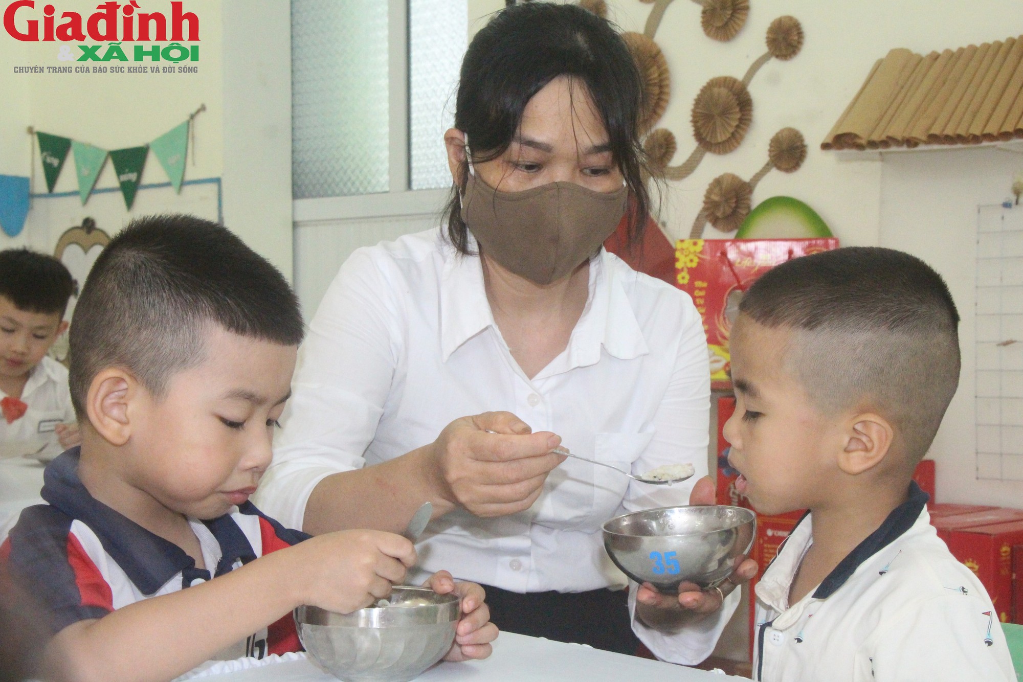 Nỗi niềm giáo viên mầm non những ngày đầu đón trẻ trở lại trường - Ảnh 15.