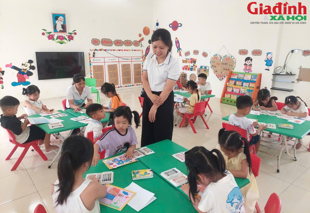 Nỗi niềm giáo viên mầm non những ngày đầu đón trẻ trở lại trường - Ảnh 3.