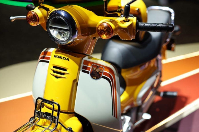 Gi&aacute; cả xe số 110cc Honda Super Cup 2026: Sự trở lại của Huyền thọai cổ điển - Ảnh 3.