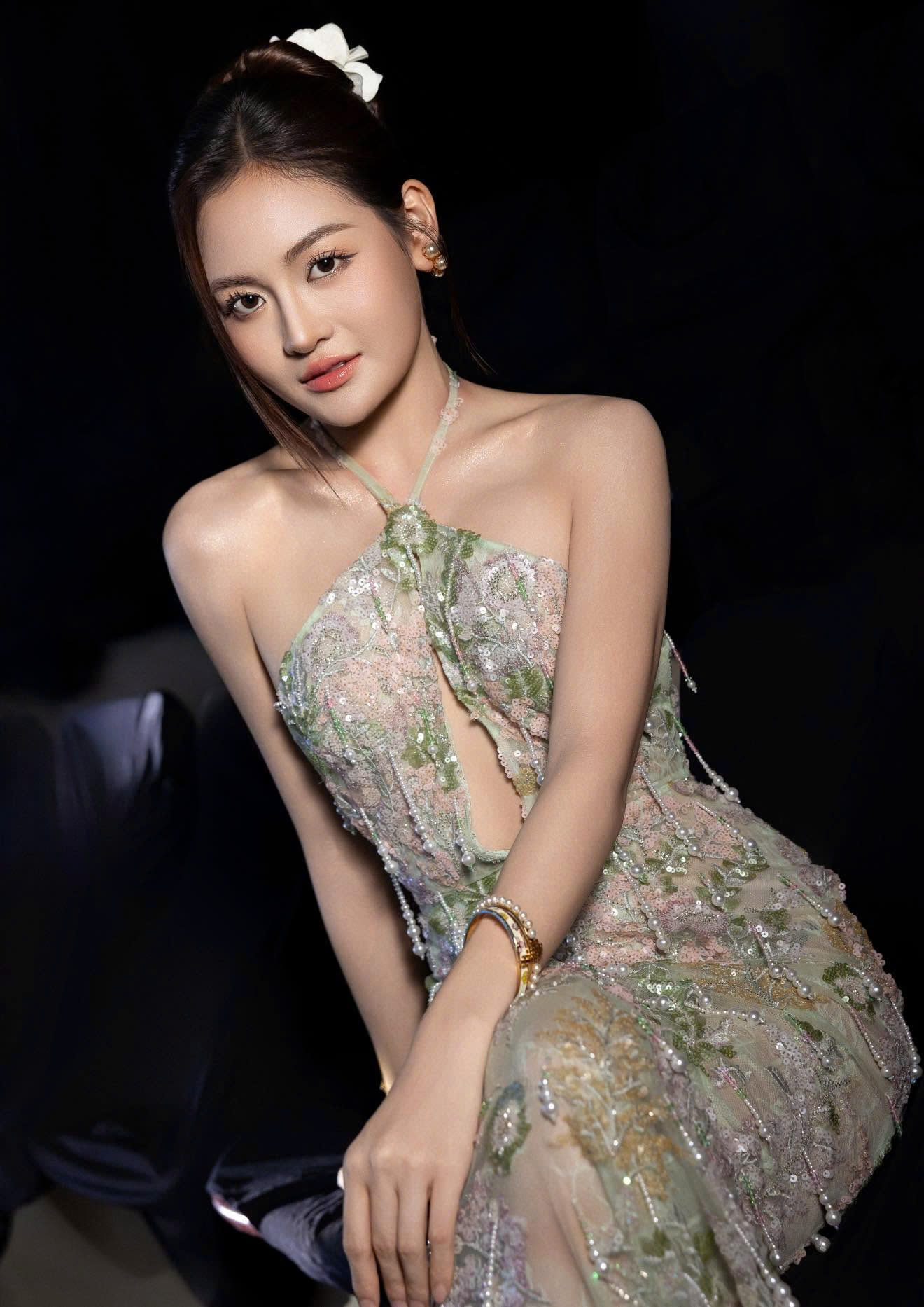 Mỹ nh&acirc;n phim giờ v&agrave;ng Th&ugrave;y Anh tiết lộ b&iacute; quyết mặc đẹp mọi l&uacute;c mọi nơi - Ảnh 6.