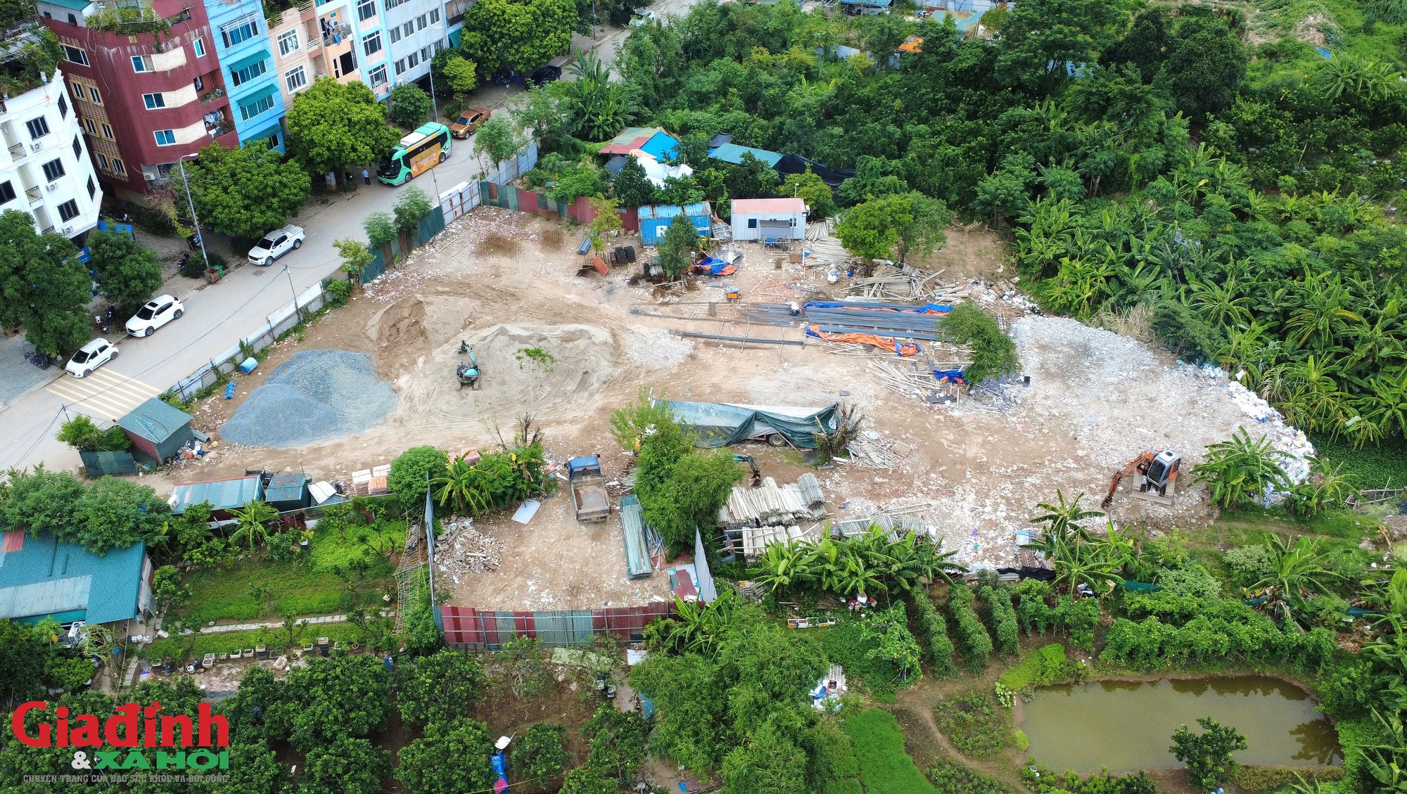 Hà Nội: Phường Phú Diễn tăng cường quản lý, ngăn chặn triệt để tình trạng vi phạm đất đai, trật tự xây dựng - Ảnh 2.