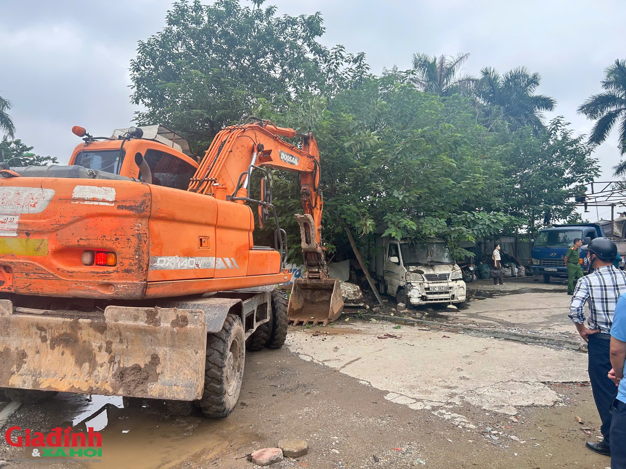 Hà Nội: Phường Phú Diễn tăng cường quản lý, ngăn chặn triệt để tình trạng vi phạm đất đai, trật tự xây dựng - Ảnh 5.