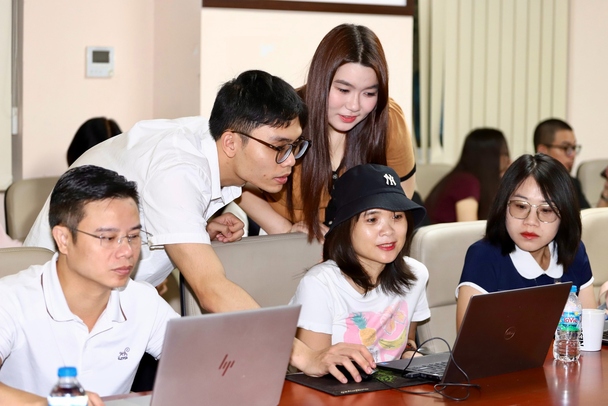 Kỹ năng sử dụng AI trong s&aacute;ng tạo nội dung: Tập huấn tại b&aacute;o sức khỏe v&agrave; Đời sống 2026 - Ảnh 3.