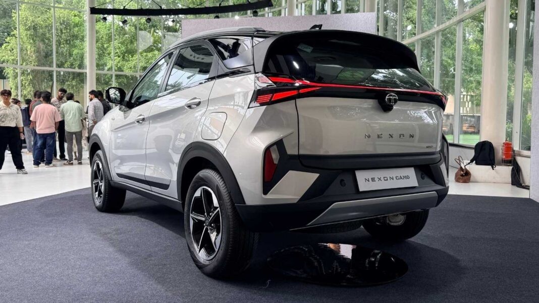 SUV 5 chỗ gi&aacute; rẻ hơn Hyundai Grand i10 chỉ 275 triệu đồng - Ảnh 4.