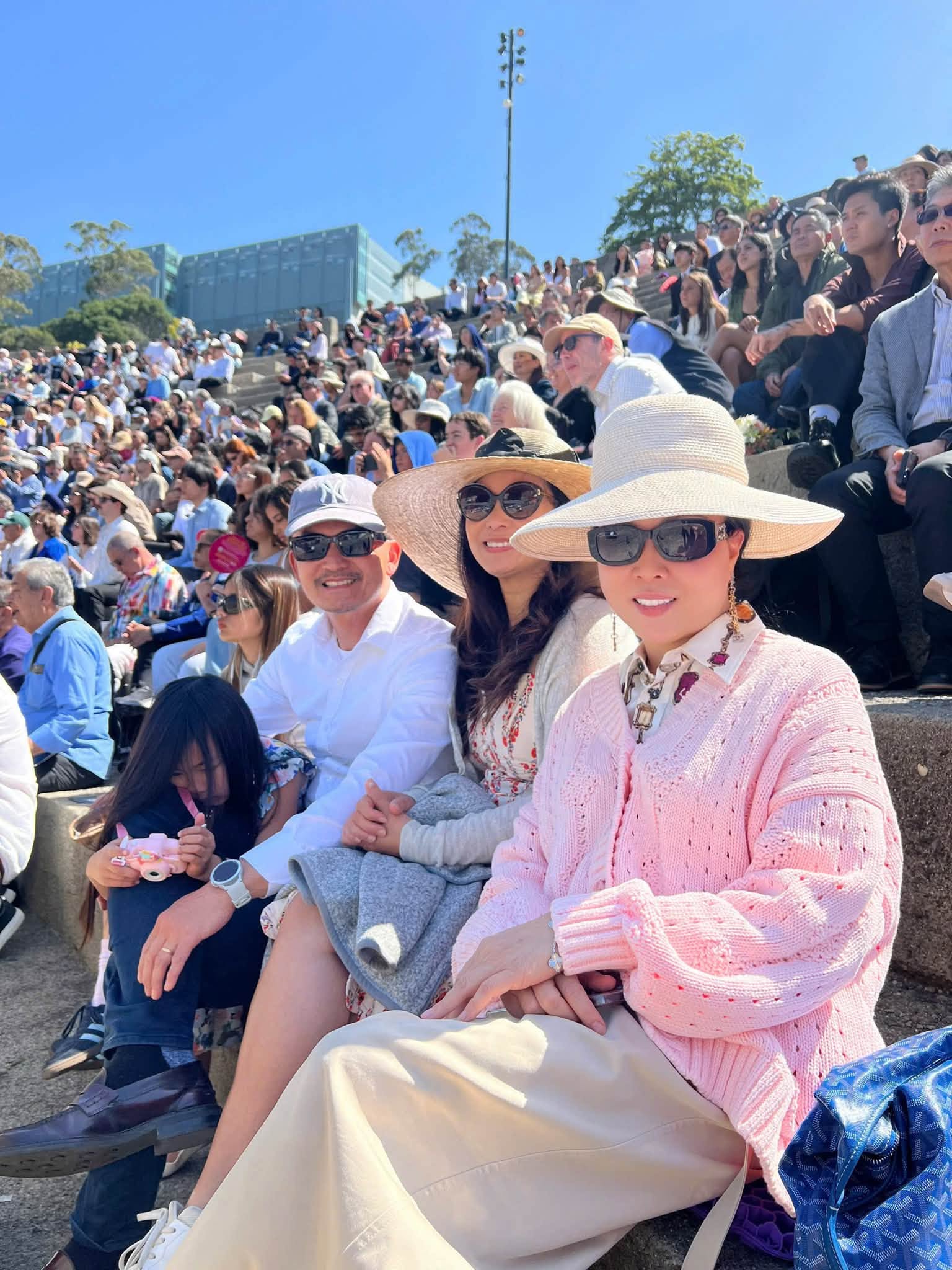 Con gái Phượng Chanel tốt nghiệp xuất sắc tại Đại học California , Berkeley - Ảnh 8.