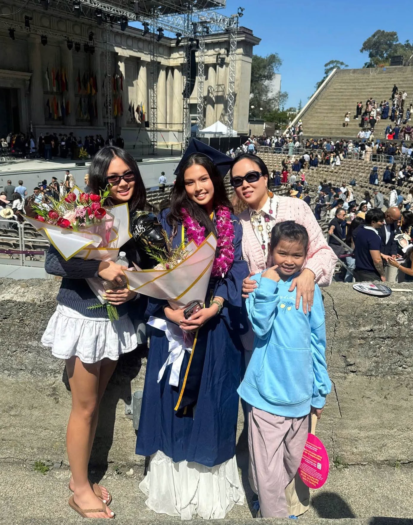 Con gái Phượng Chanel tốt nghiệp xuất sắc tại Đại học California , Berkeley - Ảnh 2.