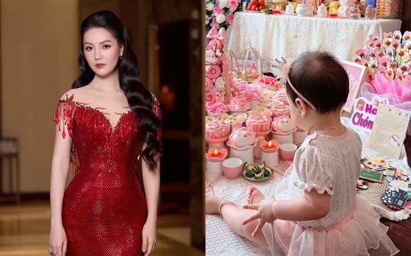 Con trai &Aacute; hậu Thụy V&acirc;n cao lớn vượt trội, thừa hưởng gen th&ocirc;ng minh từ bố mẹ - Ảnh 1.