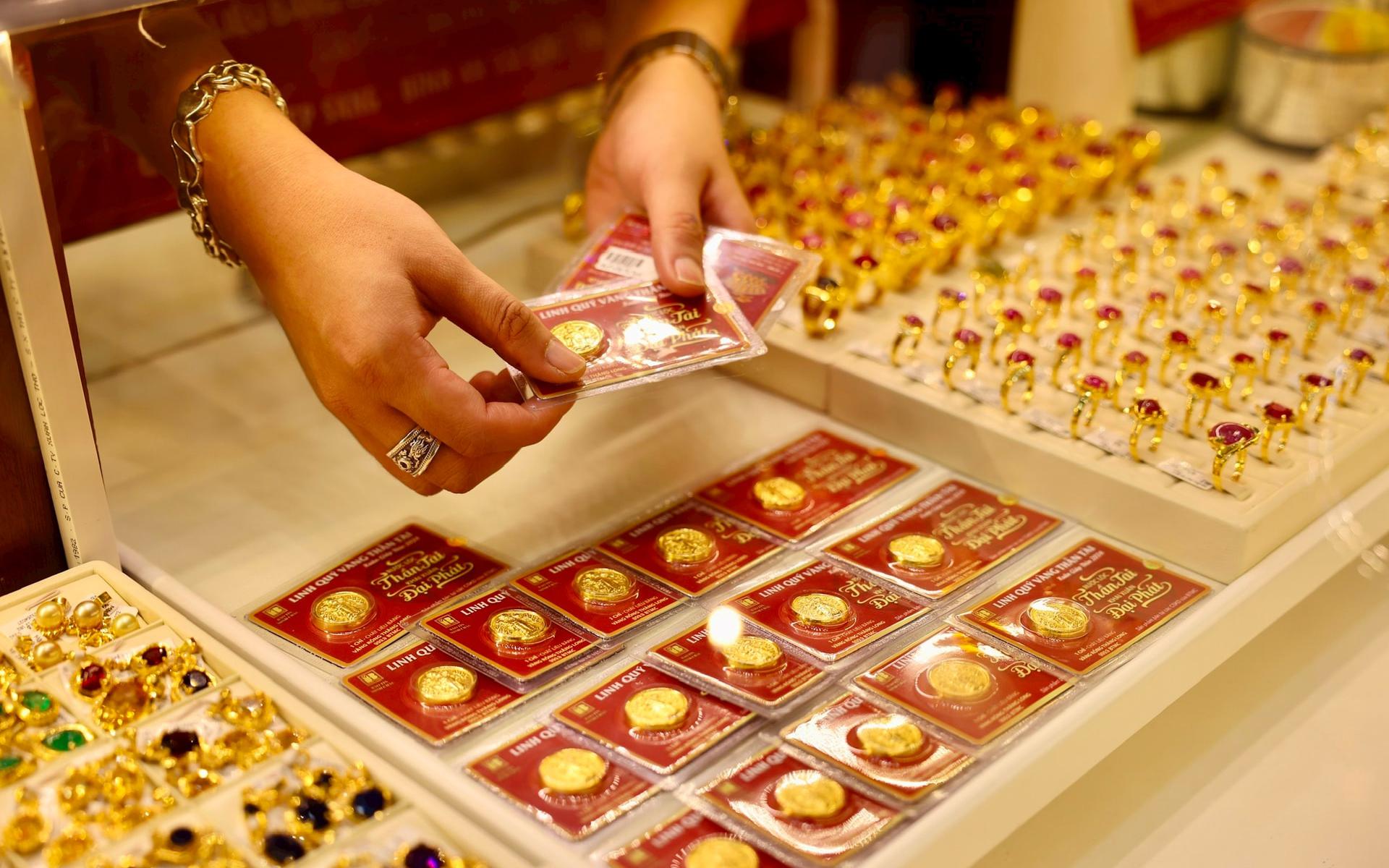 Tỷ gi&aacute; USD h&ocirc;m nay 10/8: Đồng Đ&ocirc; la Mỹ khối ng&acirc;n h&agrave;ng b&aacute;n ra ở khoảng 26,400 đồng/USD - Ảnh 1.