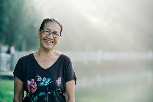 Sau nghỉ hưu, đừng đặt cuộc đời mình vào tay con cái: 9 điều tôi ngộ ra ở tuổi 65 - Ảnh 1.