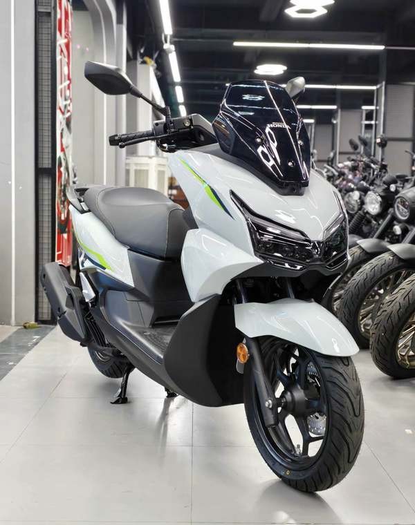 Xe ga 150cc mới của Honda: Gi&aacute; cả v&agrave; c&ocirc;ng nghệ ấn tượng cho thị trường 2026 - Ảnh 2.