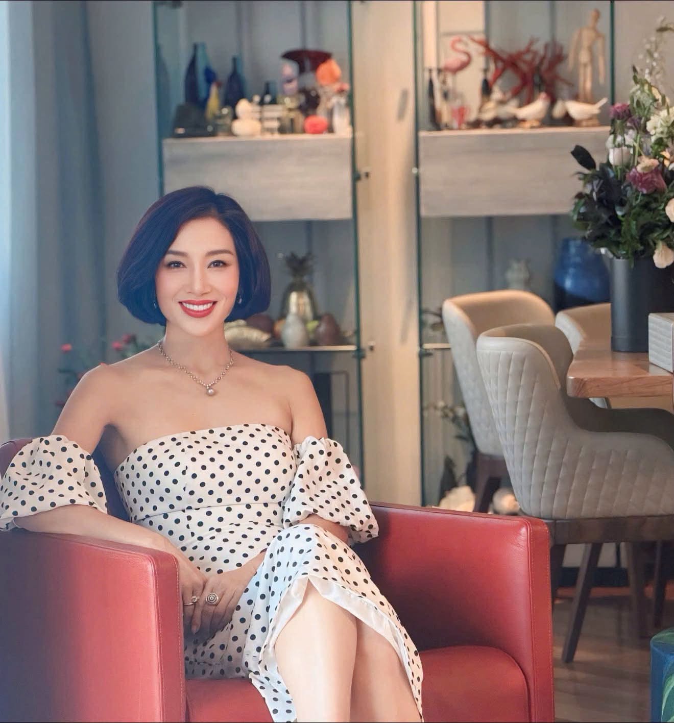 Tuổi 47 của Hoa kh&ocirc;i Thu Hương: Cuộc sống vi&ecirc;n m&atilde;n v&agrave; đam m&ecirc; nghi&ecirc;n cứu - Ảnh 2.