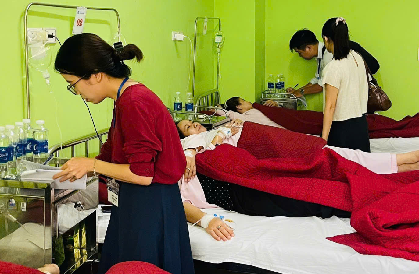Vụ nghi ngộ độc tại Công ty Scavi Huế: Nhiều người ra viện, doanh nghiệp nói gì?- Ảnh 2.