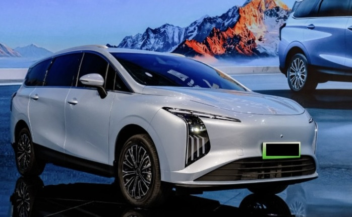 Rộng ngang Toyota Innova, MPV 6 chỗ giá 345 triệu đồng công suất 184 mã lực, phạm vi hoạt động 510km - Ảnh 3.
