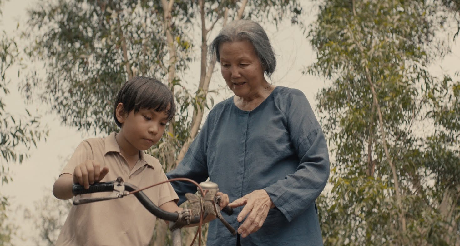 Mỹ nh&acirc;n Kiều Chinh tuổi 89: 'T&ocirc;i trẻ l&acirc;u v&igrave;... sống một m&igrave;nh' - Ảnh 1.