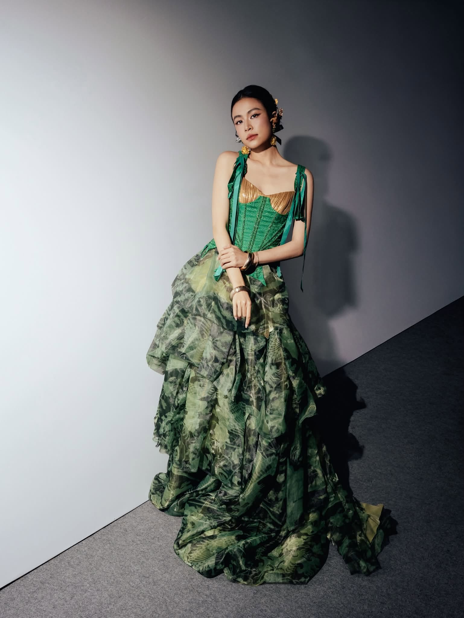 Kh&ocirc;ng tin nổi vẻ đẹp Ho&agrave;ng Th&ugrave;y Linh ở tuổi 38 trong sự kiện &acirc;m nhạc - Ảnh 6.