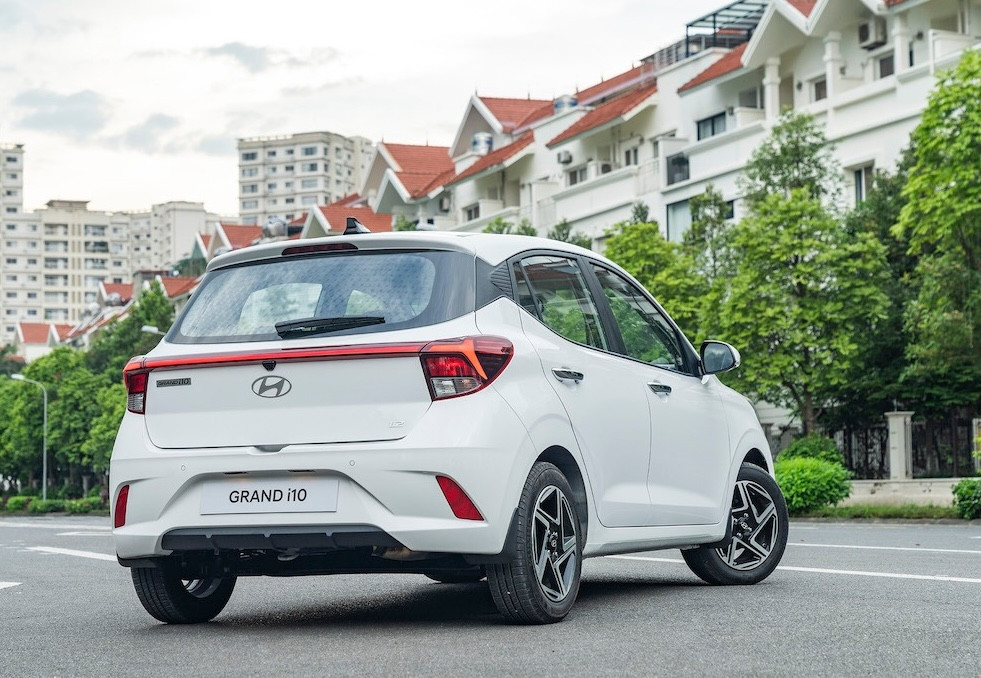 Cạnh tranh Hyundai Grand i10, hatchback gi&aacute; 240 triệu đồng thiết kế đẹp, hỗ trợ l&aacute;i n&acirc;ng cao với 12 radar si&ecirc;u &acirc;m c&oacute; gi&aacute; bao nhi&ecirc;u khi về Việt Nam? - Ảnh 4.