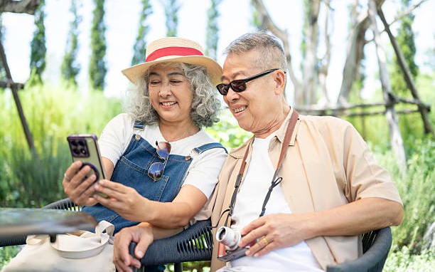 Nghỉ hưu rồi bất kể lương cao hay thấp, dại mấy cũng đừng l&agrave;m 5 việc n&agrave;y để tuổi gi&agrave; an y&ecirc;n - Ảnh 2.
