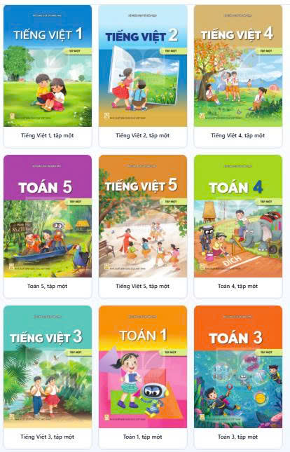 Phụ huynh 'đỏ mắt' t&igrave;m mua SGK cho con - Ảnh 2.