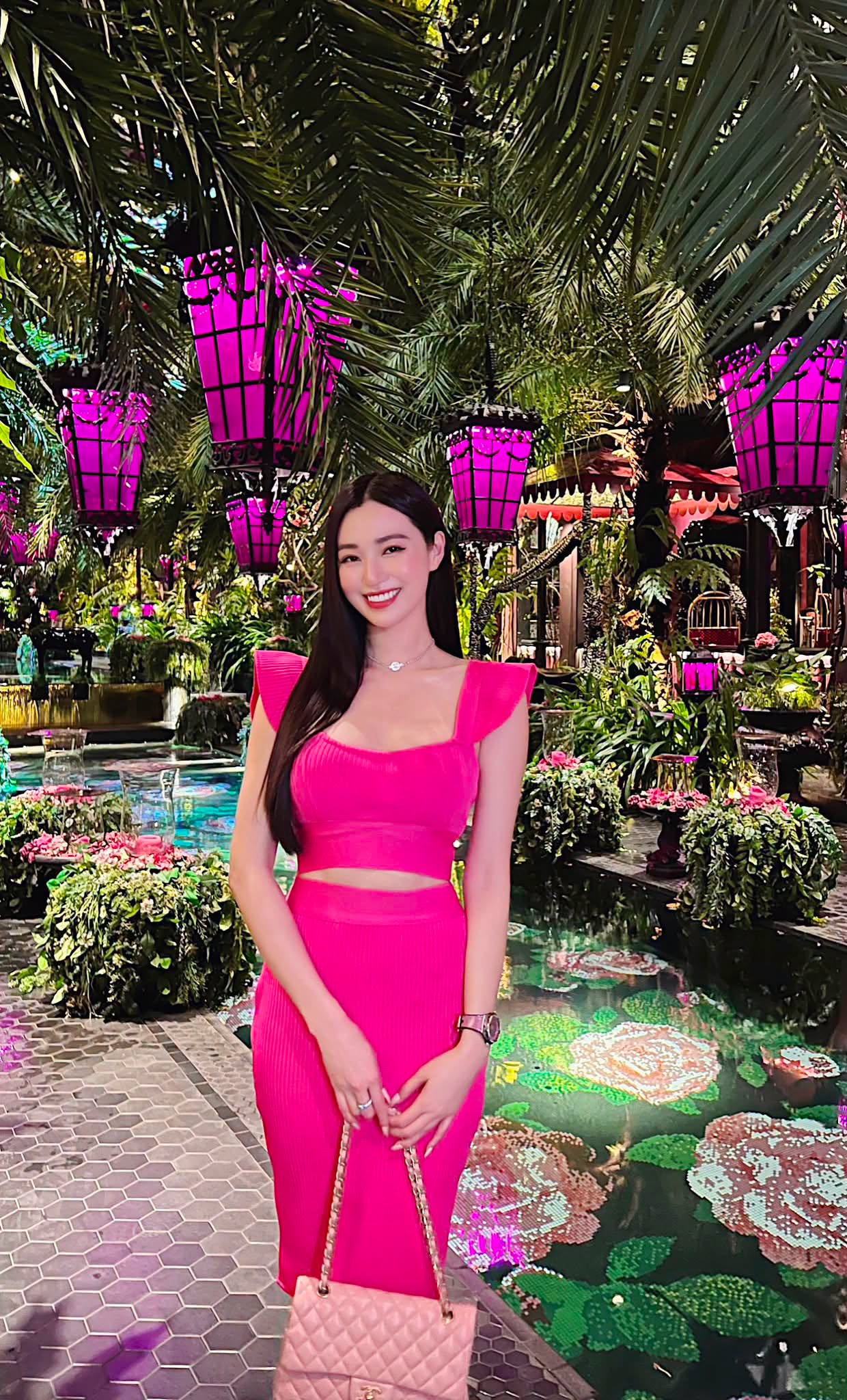 Kh&aacute;nh My khoe t&ograve;a nh&agrave; 7 tầng 40 ph&ograve;ng sang trọng ở TP HCM - Ảnh 3.