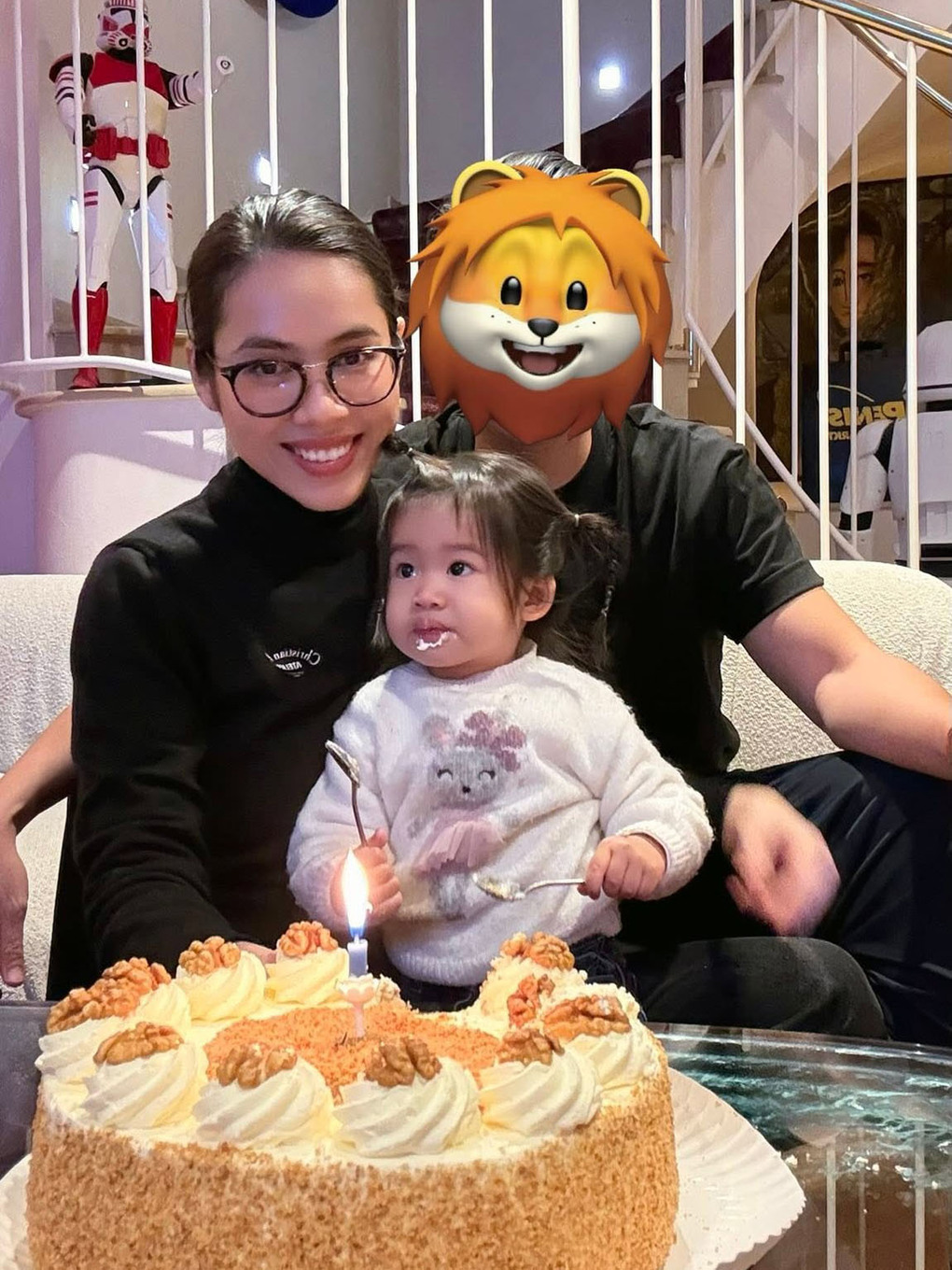 &Aacute; hậu Ho&agrave;ng My chia sẻ cuộc sống tại &Aacute;o v&agrave; mối quan hệ với bố con g&aacute;i - Ảnh 1.