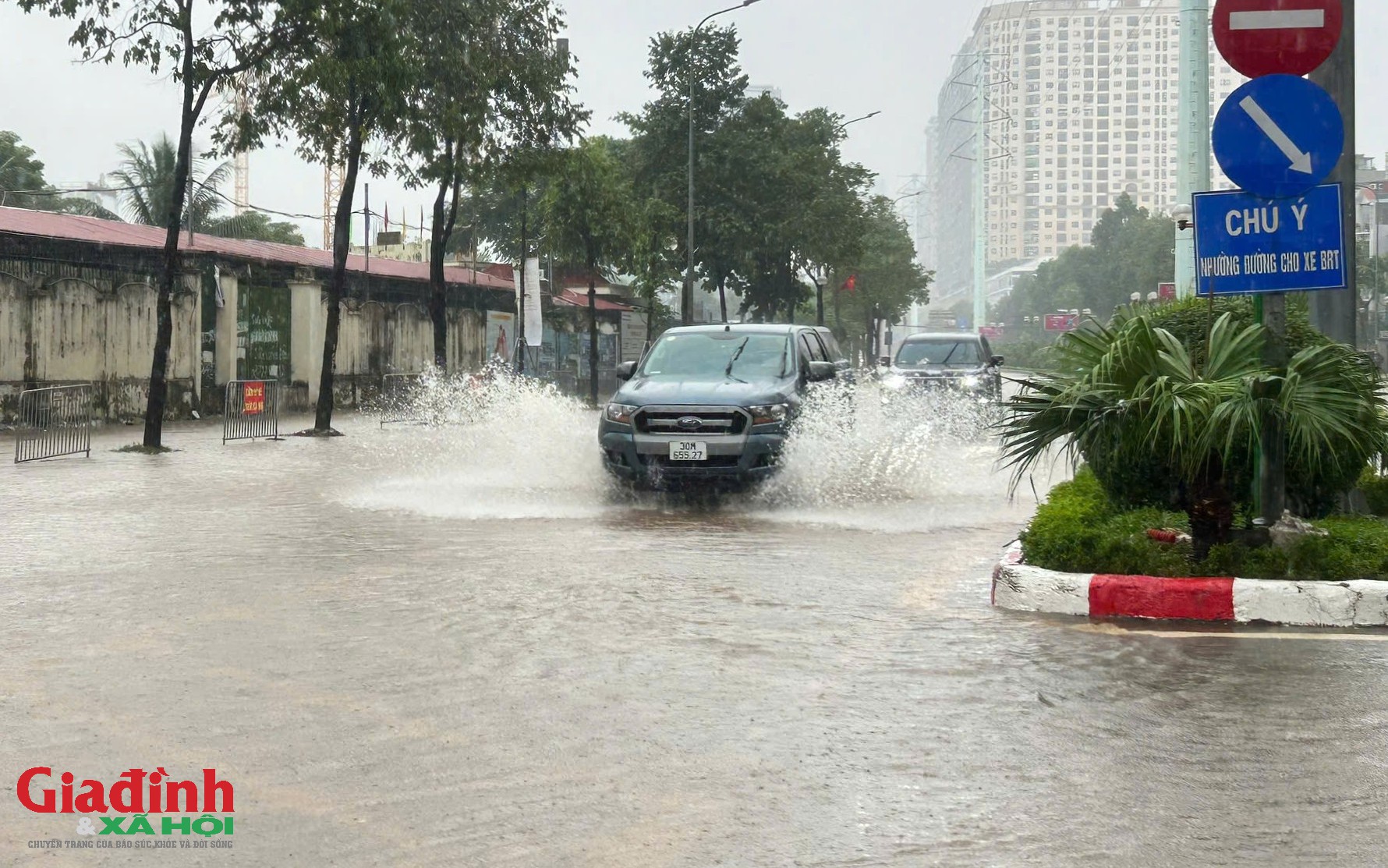 H&agrave; Nội lập 4 đo&agrave;n kiểm tra đột xuất suất ăn b&aacute;n tr&uacute;: Tr&aacute;ch nhiệm hiệu trưởng đến đ&acirc;u khi bữa ăn của học sinh bị 'thả nổi'? - Ảnh 1.