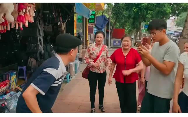 'Hoa hậu đẹp nhất Hong Kong' rời showbiz l&agrave;m d&acirc;u h&agrave;o m&ocirc;n, U60 vẫn đẹp gợi cảm - Ảnh 6.