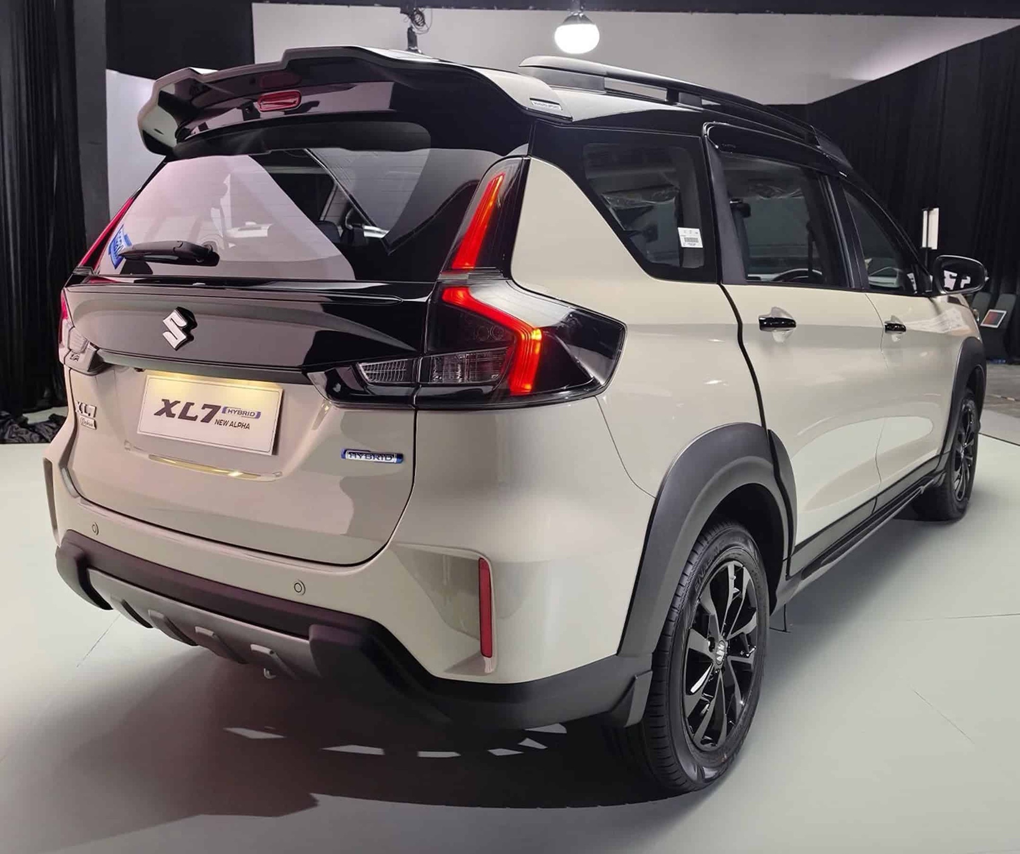 Gi&aacute; cả Suzuki XL7 Hybrid 2026 v&agrave; những điều cần biết về phi&ecirc;n bản mới tại Việt Nam - Ảnh 10.