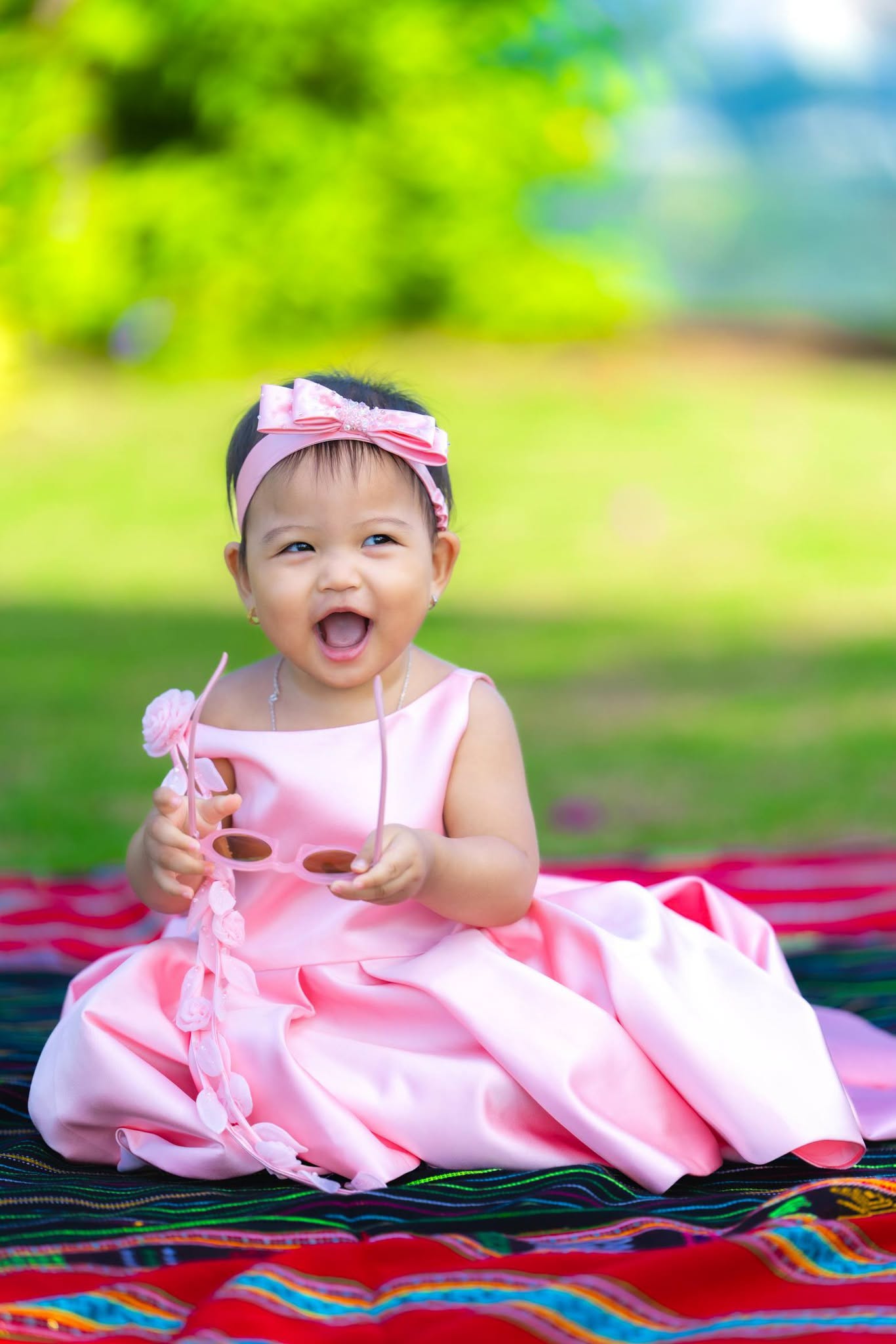 Khoảnh khắc đ&aacute;ng y&ecirc;u của con g&aacute;i H'Hen Ni&ecirc; tr&ograve;n 1 tuổi tại Đắk Lắk - Ảnh 13.
