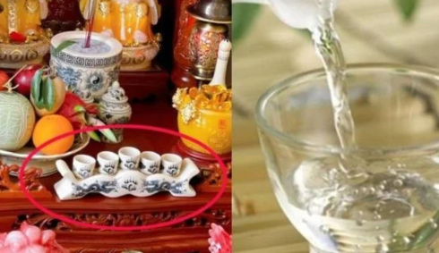 Ý nghĩa dâng nước cúng thế nào cho đúng?Cách đặt 3 hũ gạo, muối, nước kích tài lộc - Ảnh 1.