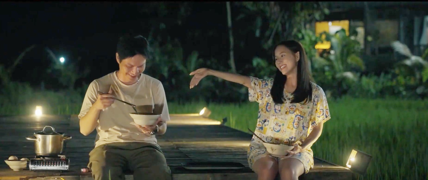 M&ugrave;a h&egrave; năm ấy - Tập 19: Cảm x&uacute;c thời cấp 3 trở về, Kh&aacute;nh - Phương lại xao xuyến v&igrave; nhau- Ảnh 4.