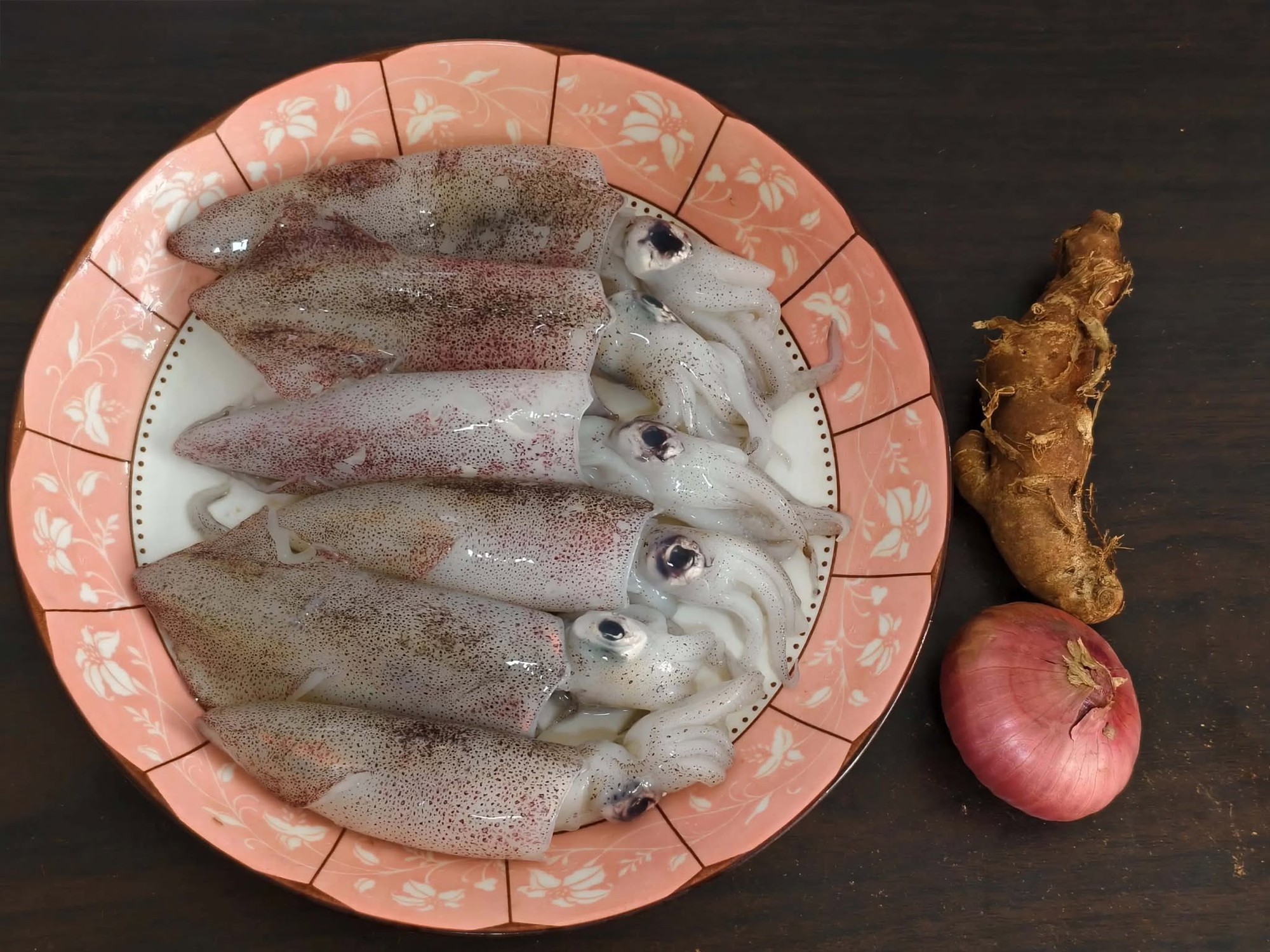 M&oacute;n ăn n&agrave;y chỉ cần đặt l&ecirc;n b&agrave;n ăn, cả nh&agrave; mới nh&igrave;n - Ảnh 1.