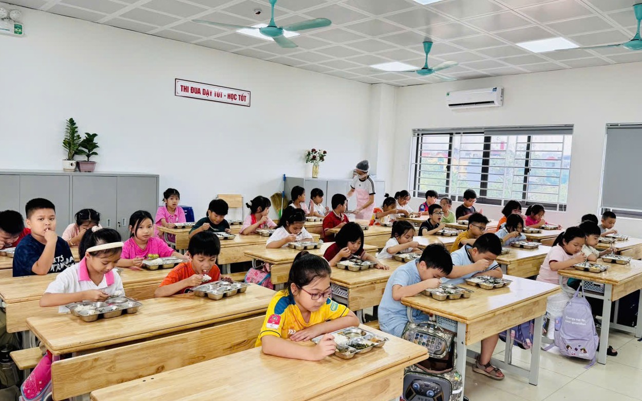 H&agrave; Nội tăng mức trần tiền ăn b&aacute;n tr&uacute; l&ecirc;n 40.000 - 50.000 đồng/học sinh/ng&agrave;y  - Ảnh 2.