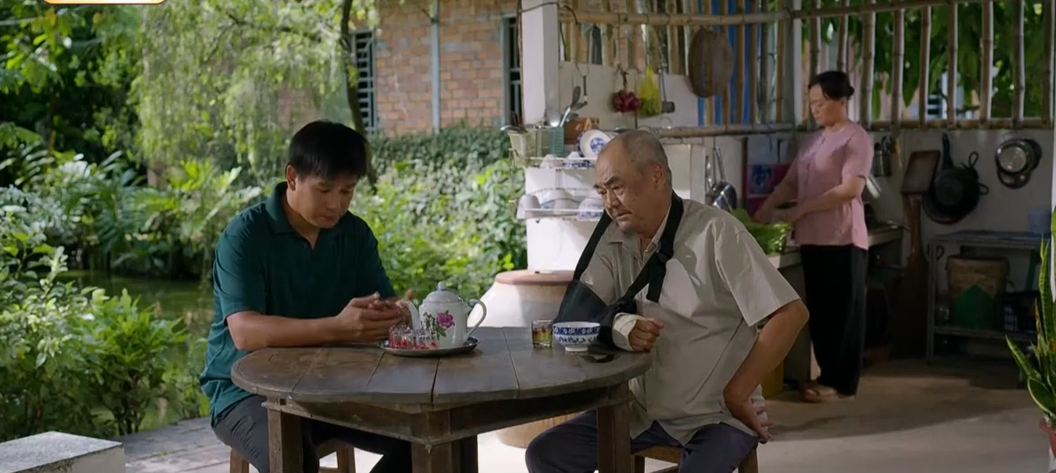 Sau khi l&eacute;n ghi h&igrave;nh 'c&aacute;t tặc', B&igrave;nh lo sợ đang bị theo d&otilde;i - Ảnh 1.