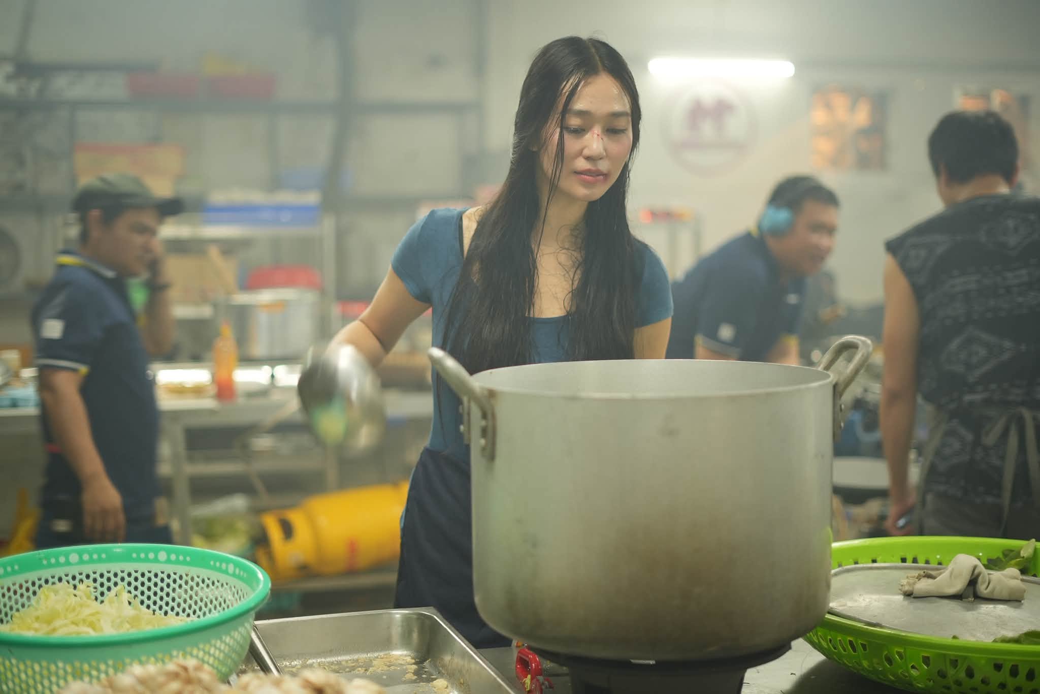 Kh&aacute;nh My: Nữ diễn vi&ecirc;n U40 sở hữu nh&agrave; 7 tầng v&agrave; kh&ocirc;ng lấy chồng - Ảnh 1.