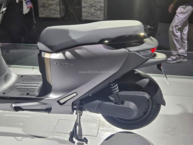 Trải nghiệm xe m&aacute;y điện Honda gi&aacute; 36 triệu đồng, đi 145km/lần sạc, cốp rộng 32 l&iacute;t về đại l&yacute; - Ảnh 2.