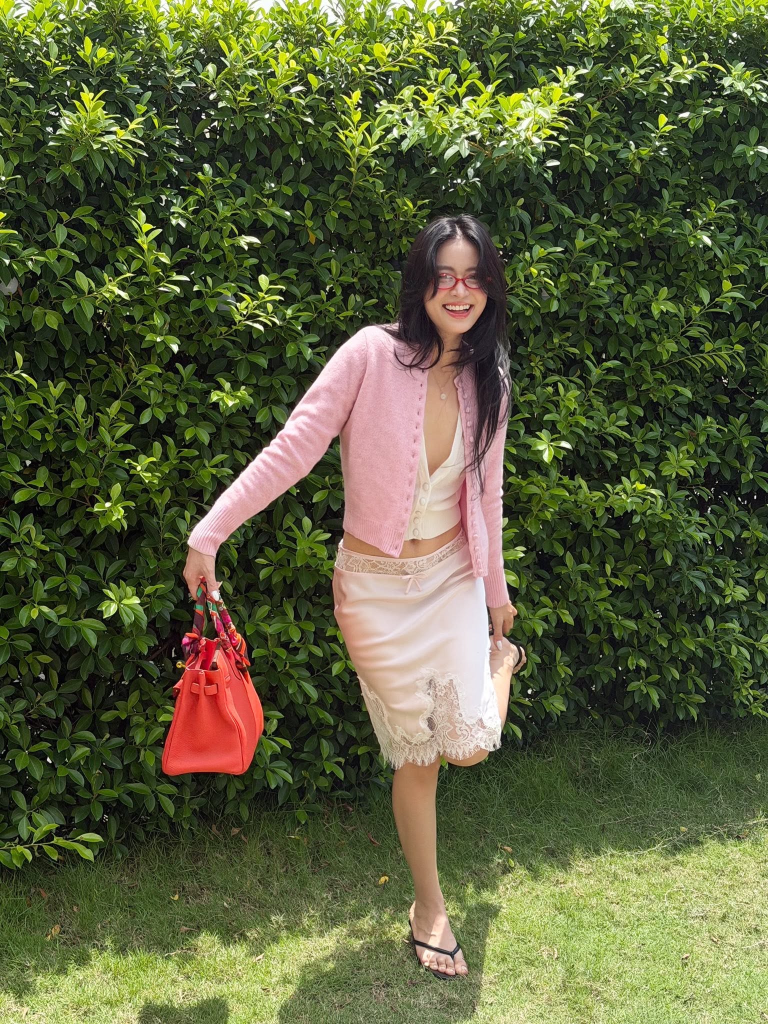 Ho&agrave;ng th&ugrave;y Linh 38 tuổi lăng x&ecirc; thời trang OOTD đầy phong c&aacute;ch hiện đại - Ảnh 9.