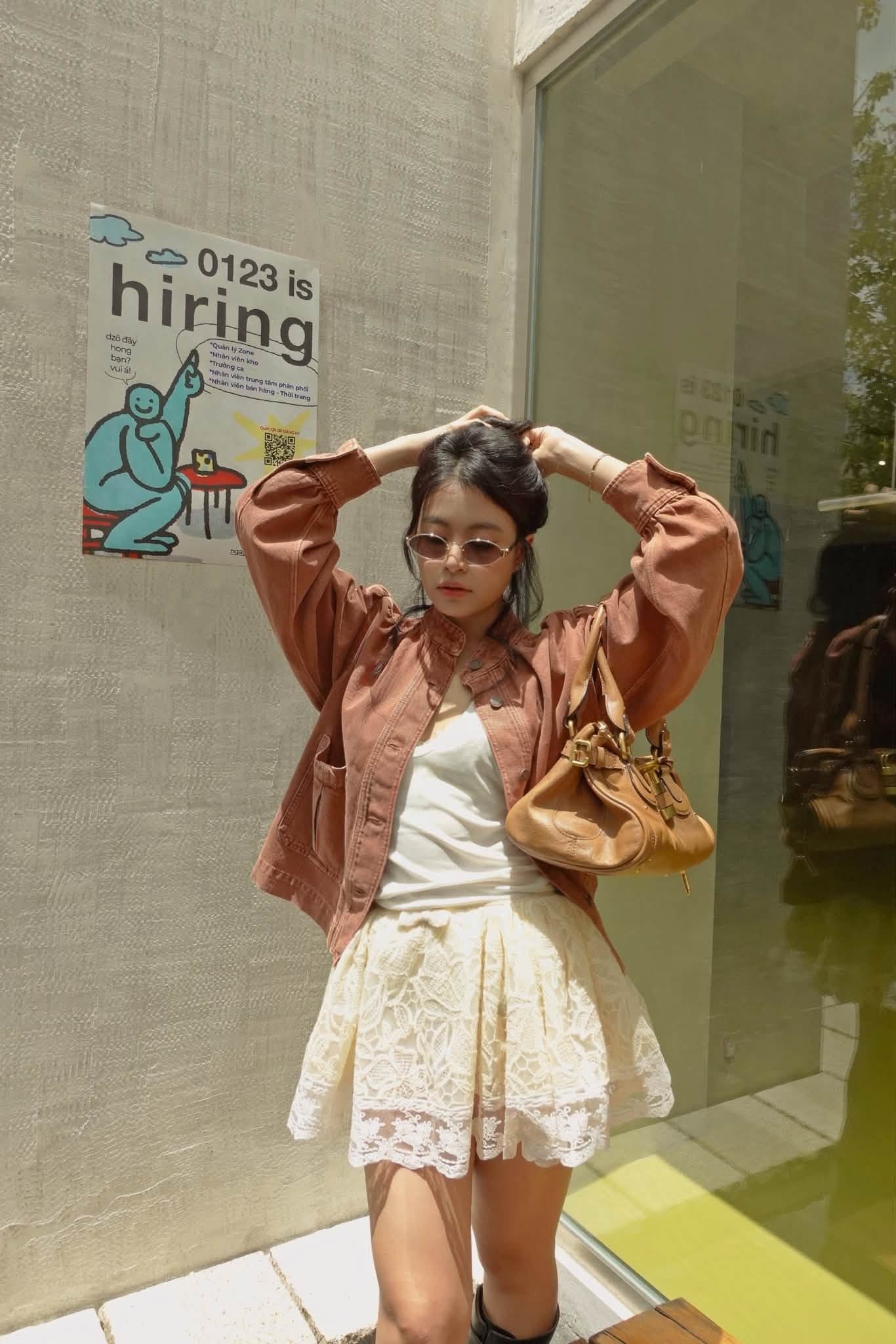 Ho&agrave;ng th&ugrave;y Linh 38 tuổi lăng x&ecirc; thời trang OOTD đầy phong c&aacute;ch hiện đại - Ảnh 6.
