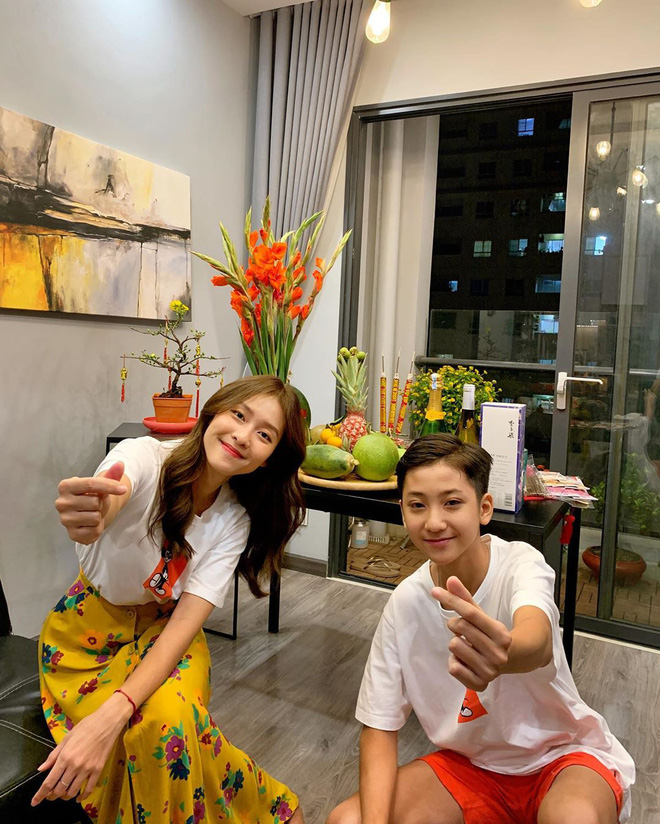 Khả Ng&acirc;n sống trong căn hộ hiện đại trước khi cầu h&ocirc;n ấn tượng từ Nhan Ph&uacute;c Vinh - Ảnh 9.