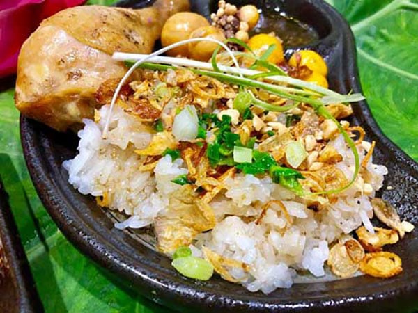 Phương Oanh nấu xôi gà rô ti đơn giản , dễ làm cho ngày nghỉ lễ - Ảnh 3.