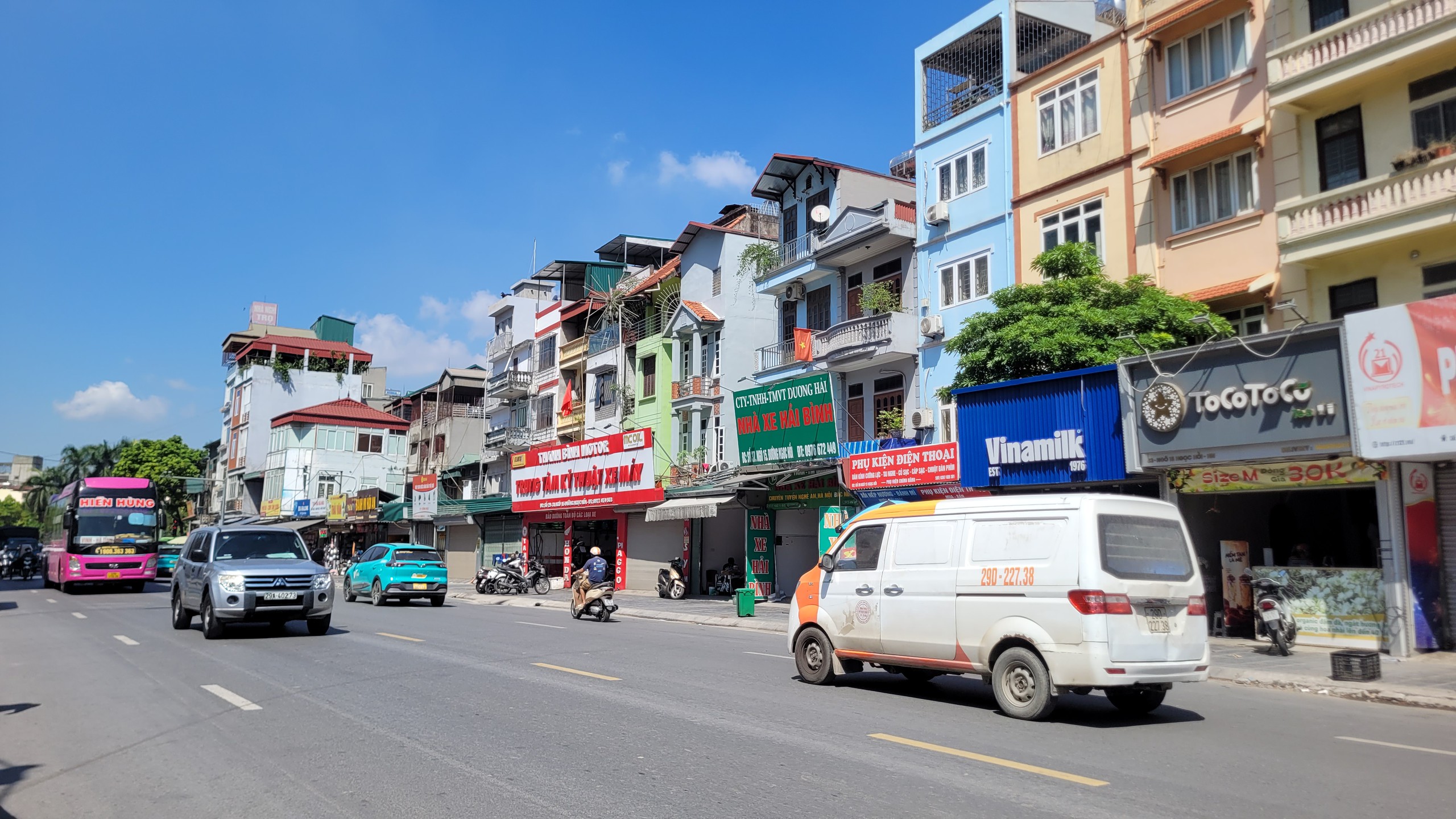H&agrave; Nội: Cảnh b&aacute;o t&igrave;nh trạng c&acirc;y xanh biến Mất tr&ecirc;n phố B&ugrave;i Huy Đ&aacute;p năm 2026 - Ảnh 1.