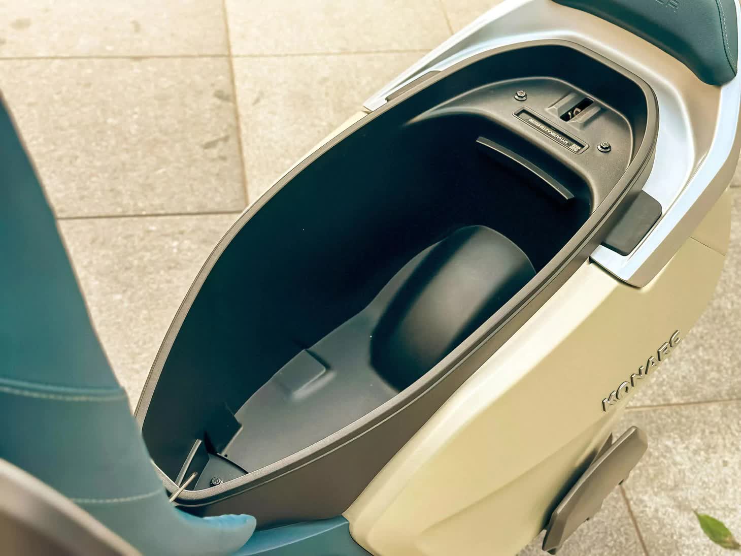 Xe m&aacute;y điện Ather Konarc gi&aacute; 27 , 5 triệu đồng với qu&atilde;ng đường 200 km / 1 lần sạc - Ảnh 4.